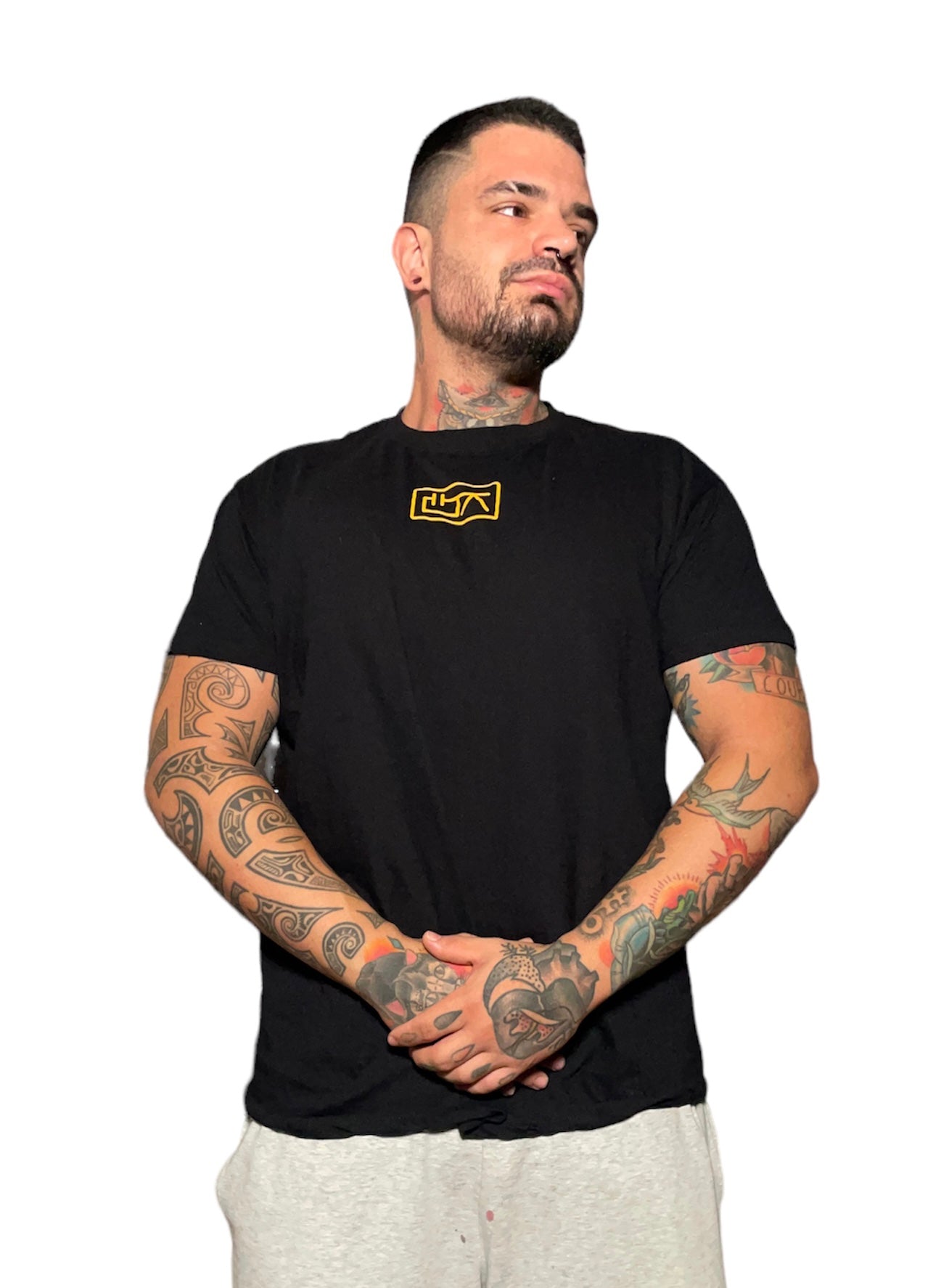 Camiseta “DON’T TALK TO ME, I’m Training” Edición Negra
